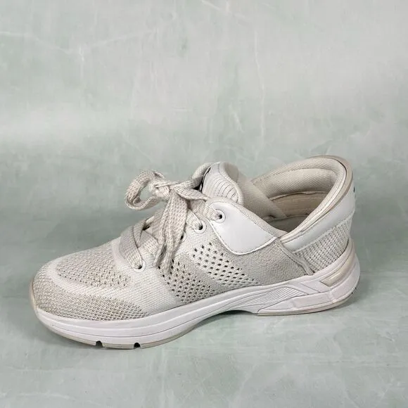 Zeba Shoes Womens Size 5.5 Vanilla Comfort Slip On Hands Free Walking Sneaker