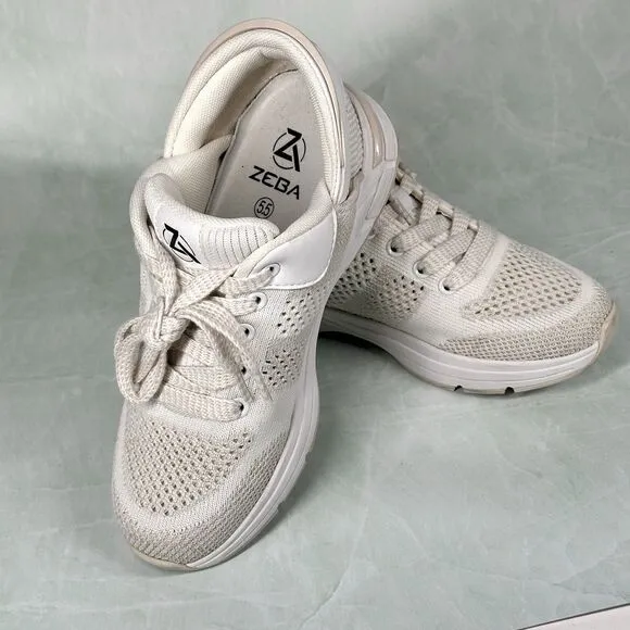 Zeba Shoes Womens Size 5.5 Vanilla Comfort Slip On Hands Free Walking Sneaker