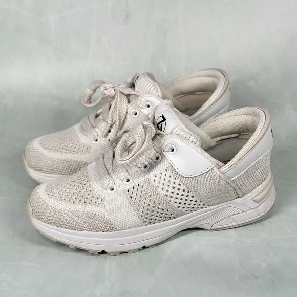 Zeba Shoes Womens Size 5.5 Vanilla Comfort Slip On Hands Free Walking Sneaker